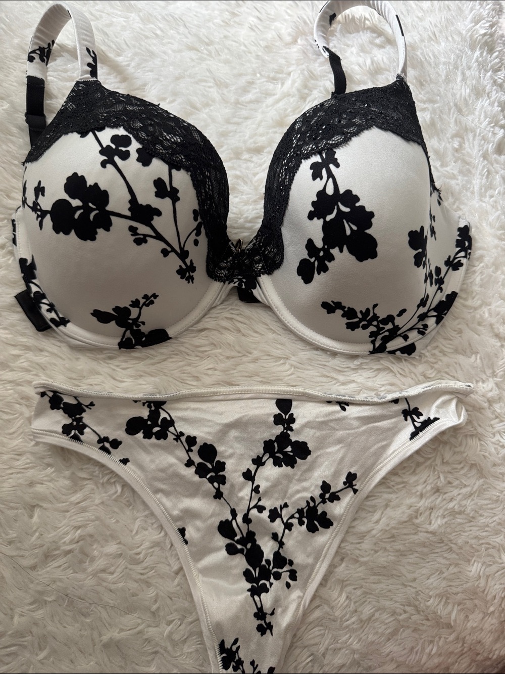 Victoria's Secret Black and White Floral Lace-Trim Bra & Bikini Set